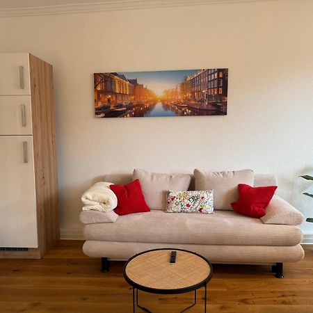 Stylisches Apartment Mit Grossem Tageslichbad Am Marktplatz Leonberg Kültér fotó