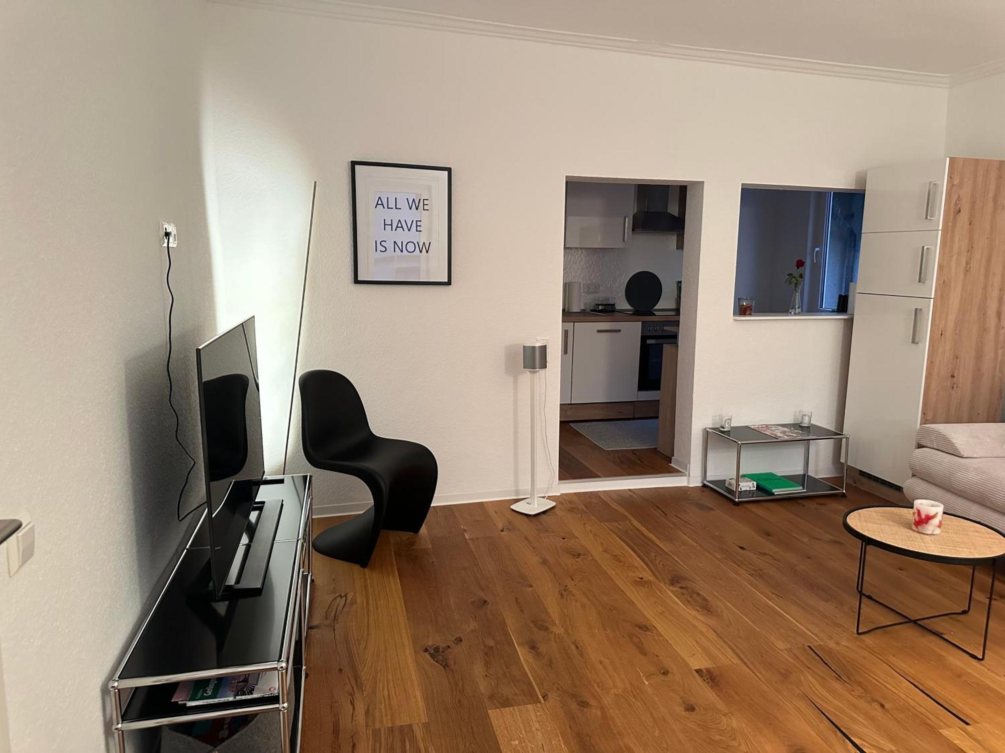 Stylisches Apartment Mit Grossem Tageslichbad Am Marktplatz Leonberg Kültér fotó