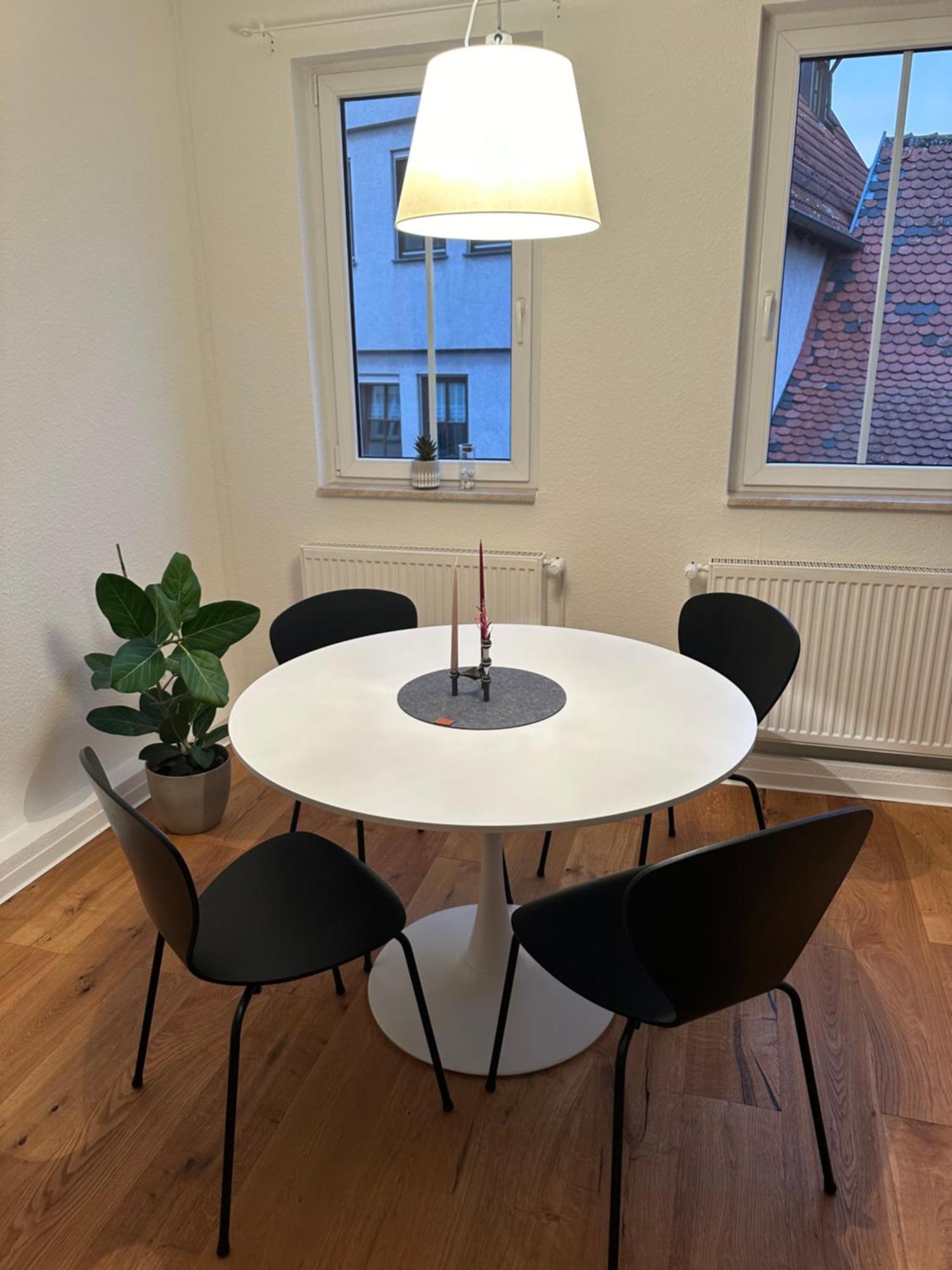 Stylisches Apartment Mit Grossem Tageslichbad Am Marktplatz Leonberg Kültér fotó