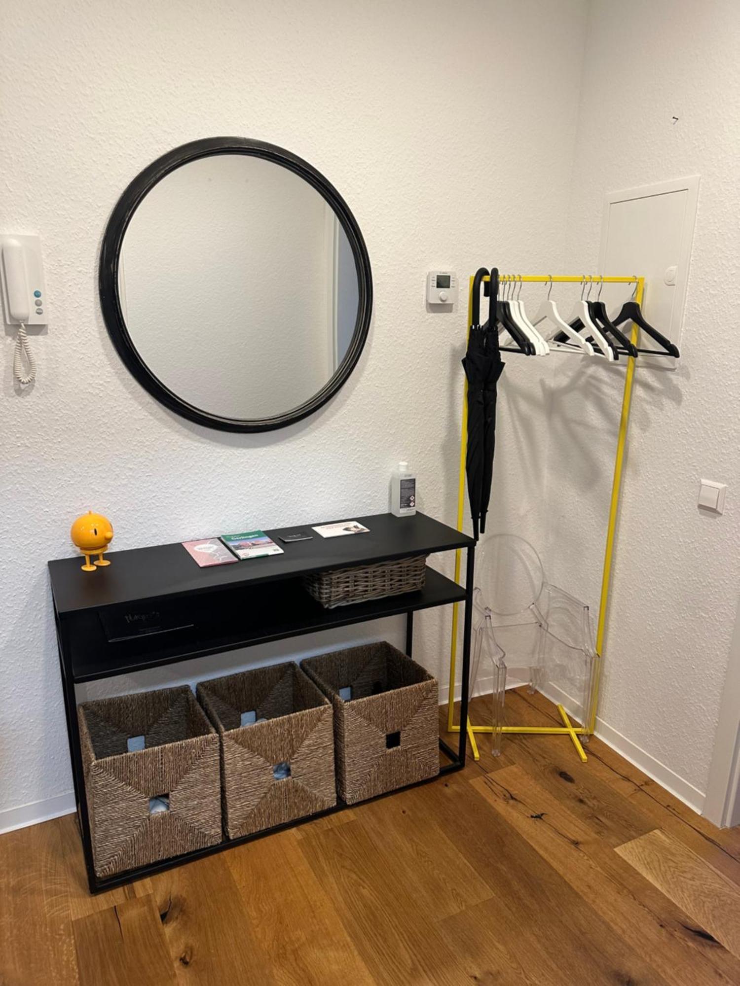Stylisches Apartment Mit Grossem Tageslichbad Am Marktplatz Leonberg Kültér fotó